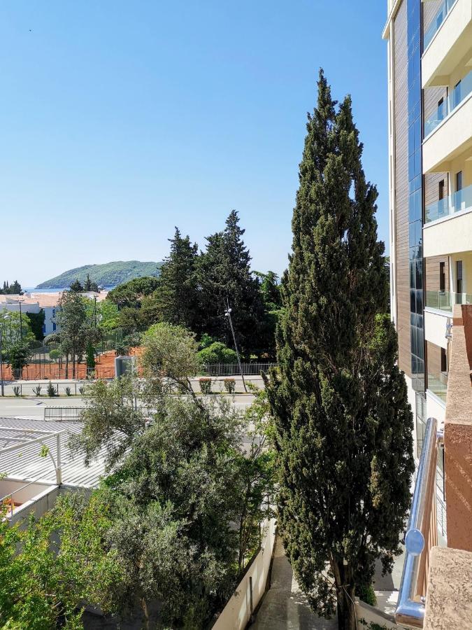 Garni Hotel S Coast Budva Exterior photo
