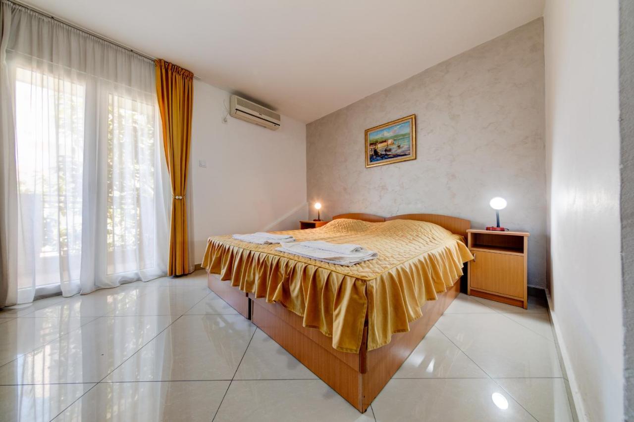 Garni Hotel S Coast Budva Room photo