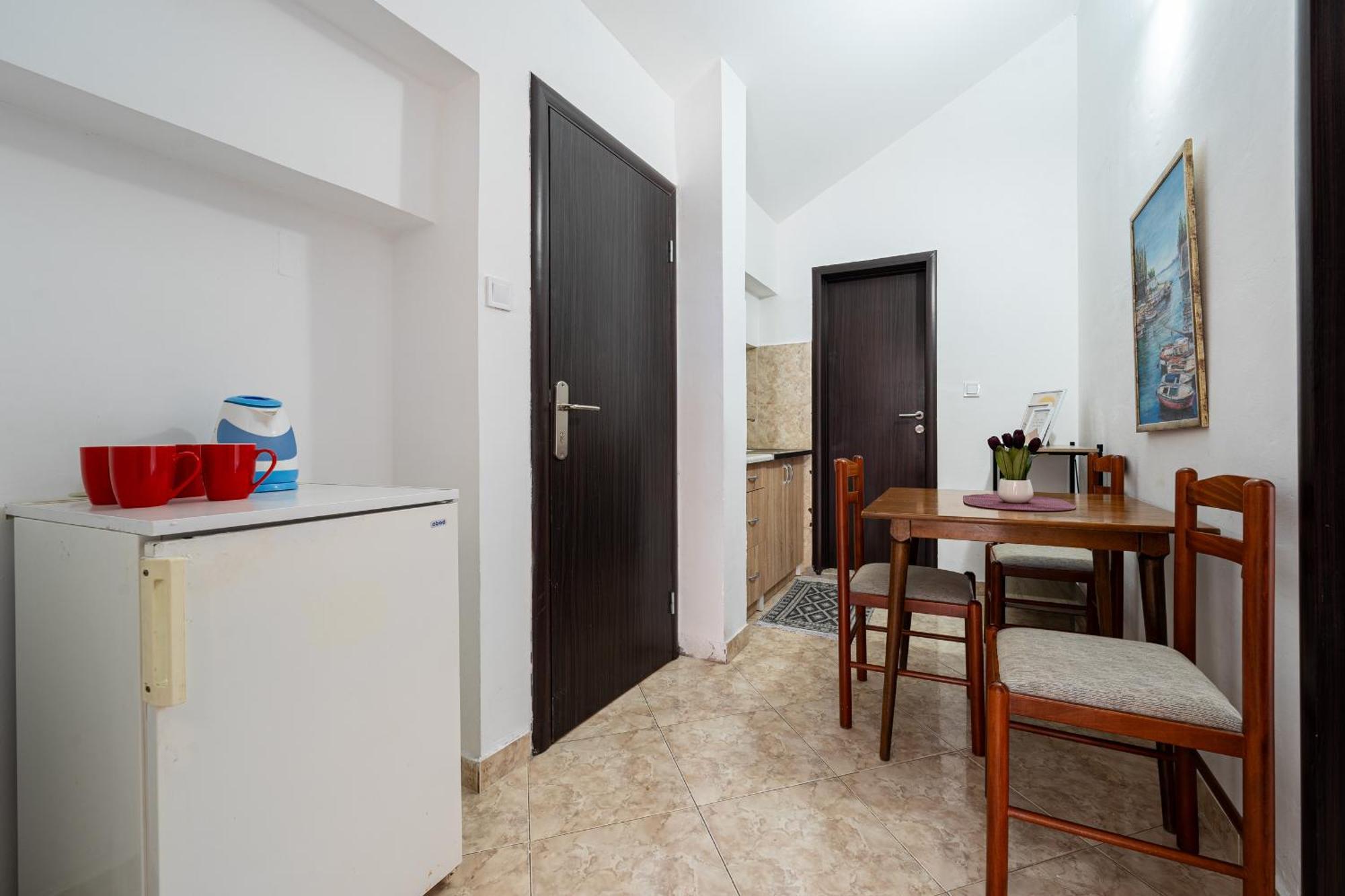 Garni Hotel S Coast Budva Exterior photo